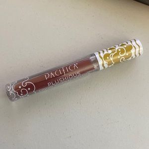 Pacifica Plushious Mineral Liquid Lipstick, Velvet Kiss